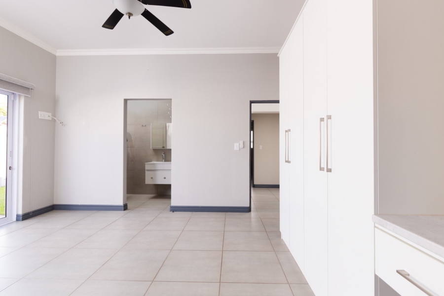 3 Bedroom Property for Sale in Laaiplek Western Cape